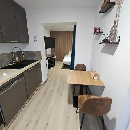 Type 1 Avec Parking Appartement Saint-Priest (Rhone)
